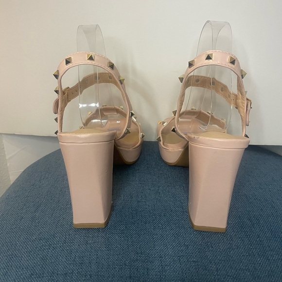 Rampage Light Pink Gold Studded Sandal Heels size 10 - Picture 6 of 15